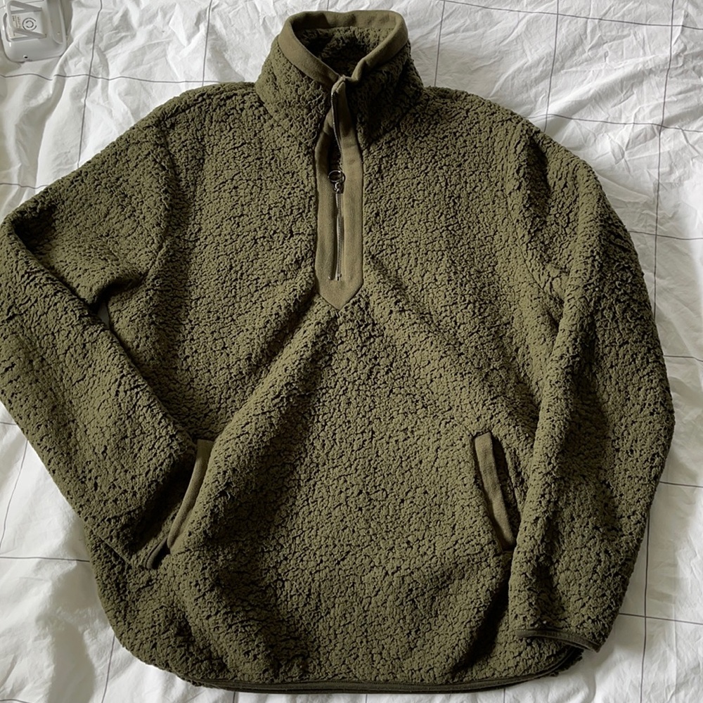 Wubby Fleece Pullover
